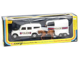 Lot 286 - CORGI TOYS (GB) (1)