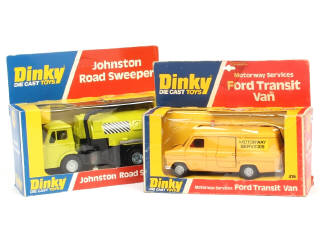 Lot 265 - DINKY TOYS (GB) (2)