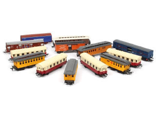 Lot 125 - DIVERS (15)