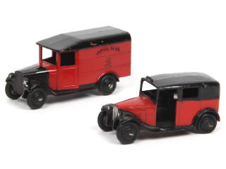 Lot 349 - DINKY TOYS (GB) (2)