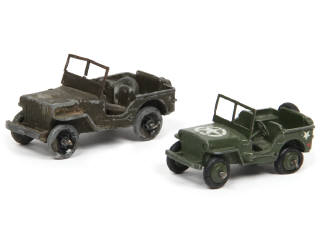 Lot 346 - DINKY TOYS (GB) (2)