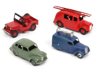 Lot 383 - DINKY TOYS (GB) (4)
