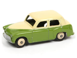 Lot 228 - DINKY TOYS (GB) (1)
