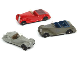 Lot 375 - DINKY TOYS (GB) (3)