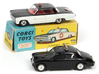 Lot 207 - CORGI TOYS (GB) (2)