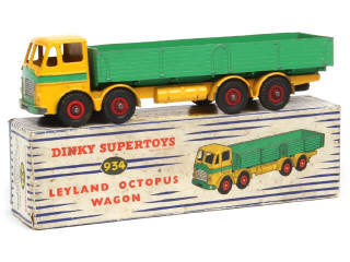 Lot 328 - DINKY TOYS (GB) (1)