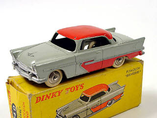 Lot 575 - DINKY TOYS (FRANCE) (1)