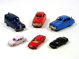 Lot 409 - DIVERS (6)