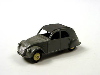 Lot 570 - DINKY TOYS (FRANCE) (1)