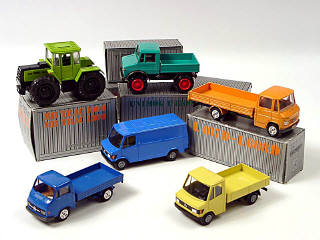 Lot 388 - CURSOR MODELL & DIVERS (6)