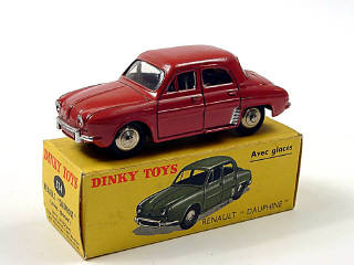 Lot 576 - DINKY TOYS FRANCE (1)