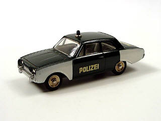Lot 591 - DINKY TOYS FRANCE (1)