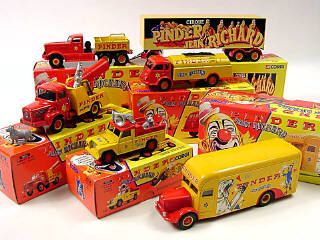 Lot 685 - CORGI TOYS (GB) (5)