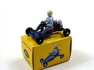 Lot 587 - DINKY TOYS FRANCE (1)