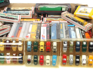 Lot 197 - DIVERS (1)