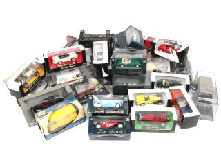 Lot 198 - DIVERS (1)