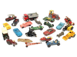 Lot 157 - DIVERS (22)