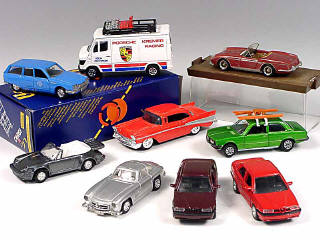 Lot 1599 - DIVERS (9)