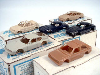 Lot 1615 - DIVERS (5)