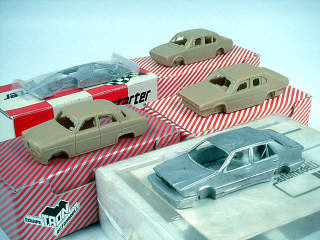 Lot 1616 - DIVERS (5)