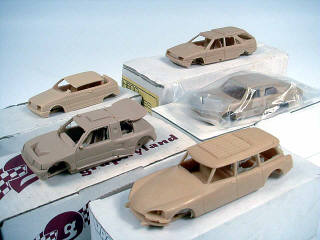 Lot 1628 - DIVERS (5)