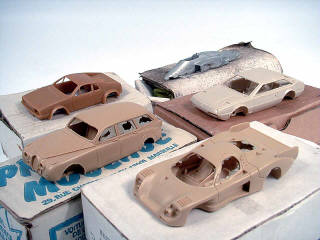 Lot 1630 - DIVERS (5)