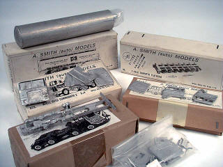 Lot 1646 - DIVERS (5)