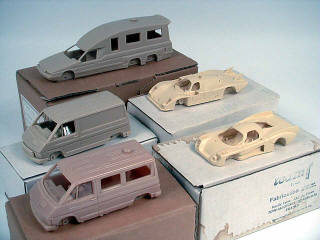 Lot 1651 - DIVERS (5)