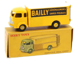 Lot 283 - DINKY TOYS (FRANCE) (1)