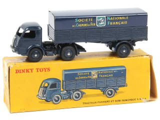 Lot 278 - DINKY TOYS (FRANCE) (1)