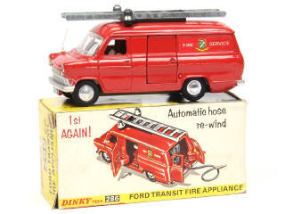 Lot 464 - DINKY TOYS (GB) (1)