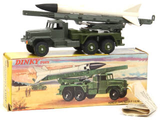 Lot 487 - DINKY TOYS (GB) (1)