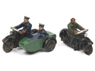Lot 419 - DINKY TOYS (GB) (2)