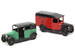 Lot 424 - DINKY TOYS (GB) (2)