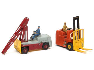 Lot 513 - DINKY TOYS (FRANCE) (2)