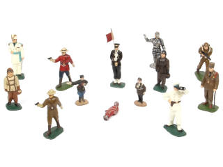 Lot 168 - DIVERS (13)