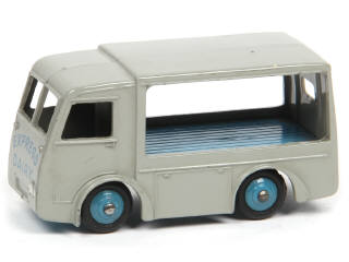 Lot 425 - DINKY TOYS (GB) (1)