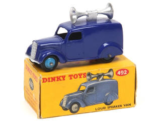Lot 319 - DINKY TOYS (GB) (1)