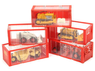 Lot 372 - DINKY TOYS (GB) (5)