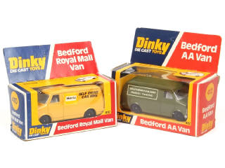 Lot 340 - DINKY TOYS (GB) (2)
