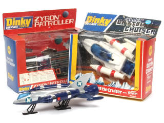 Lot 391 - DINKY TOYS (GB) (2)