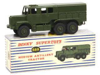 Lot 402 - DINKY TOYS (GB) (1)