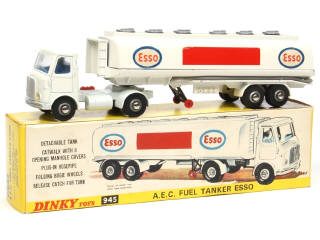 Lot 359 - DINKY TOYS (GB) (1)