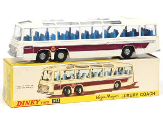Lot 347 - DINKY TOYS (GB) (1)