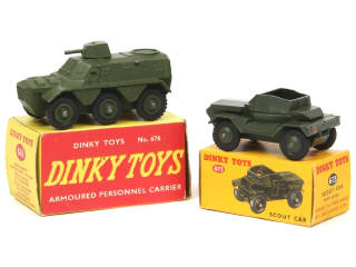 Lot 404 - DINKY TOYS (GB) (2)