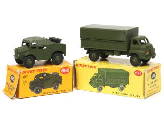 Lot 406 - DINKY TOYS (GB) (2)