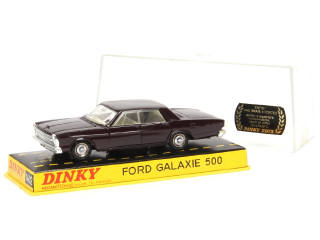 Lot 424 - DINKY TOYS (FRANCE) (1)