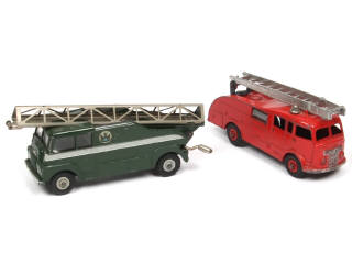 Lot 346 - DINKY TOYS (GB) (2)