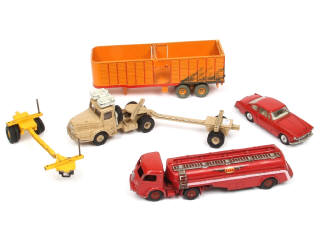 Lot 437 - DINKY TOYS (FRANCE) (5)