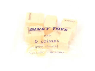 Lot 433 - DINKY TOYS (FRANCE) (1)
